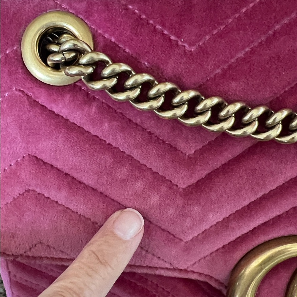 Gucci Fuchsia Velvet GG Marmont Bag - Picture 6 of 15